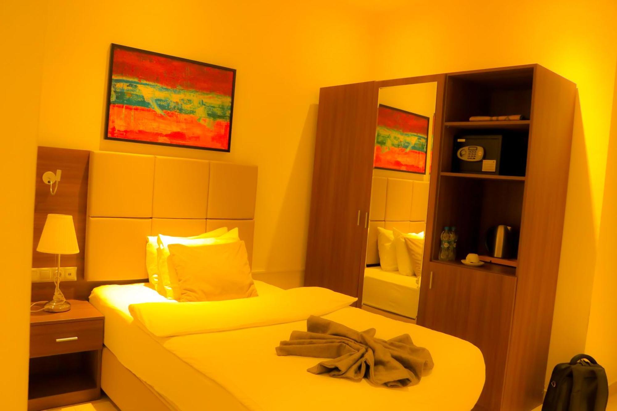 Capital Hotel Djibouti Джибути Экстерьер фото