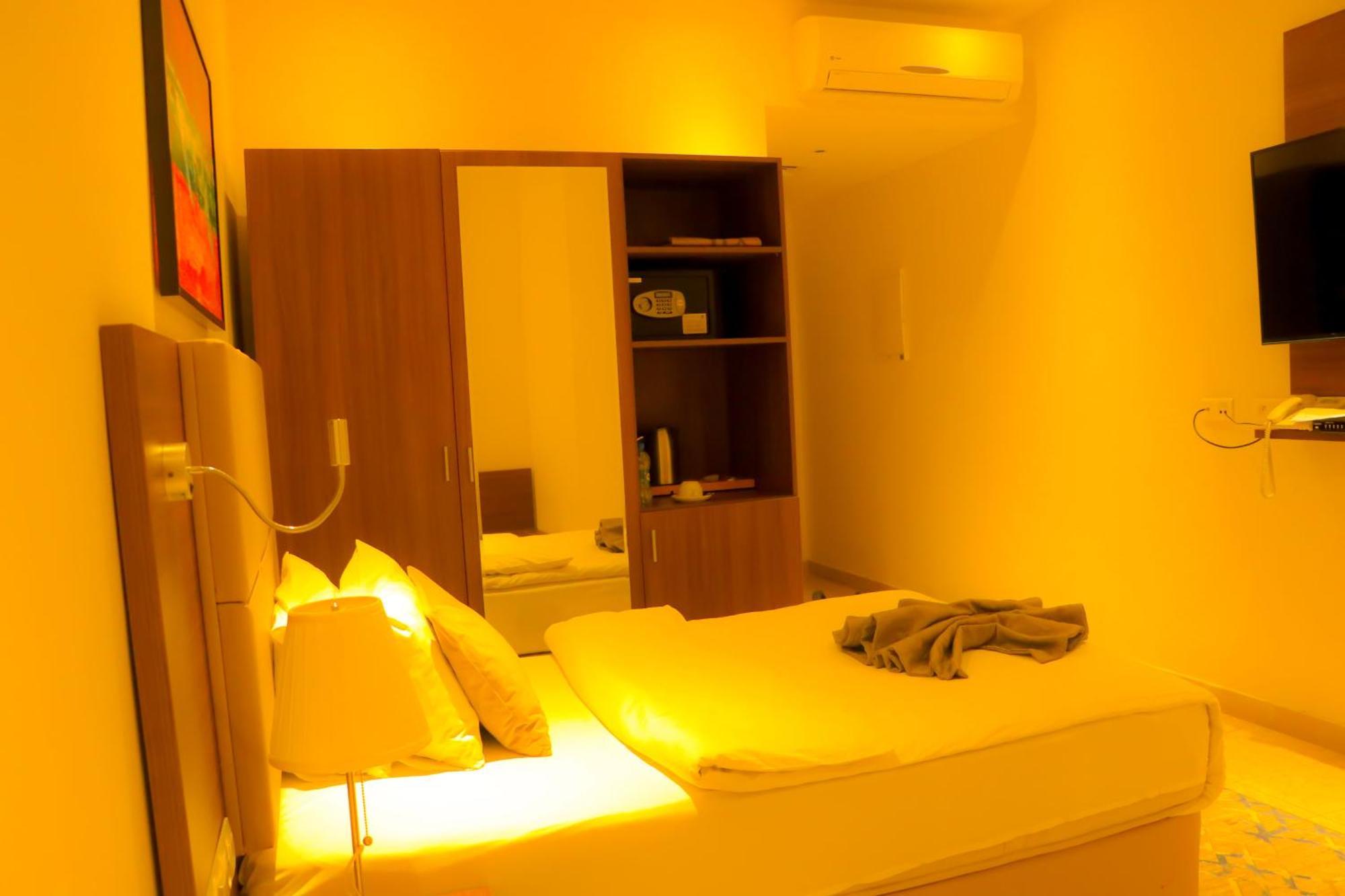 Capital Hotel Djibouti Джибути Экстерьер фото