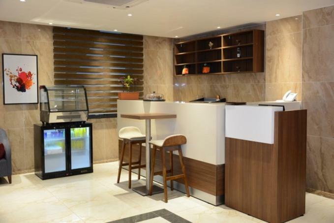 Capital Hotel Djibouti Джибути Экстерьер фото